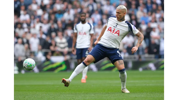 Tottenham entra na zona de rebaixamento da Premier League. Foto: Alex Pantling/Getty Images