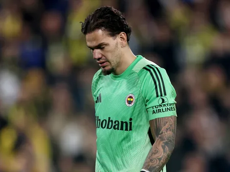 Ederson dá tapa em câmera durante jogo do Fenerbahçe