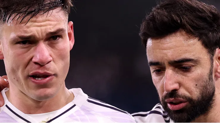 Ugarte e Bruno Fernandes. (Photo by Carl Recine/Getty Images)