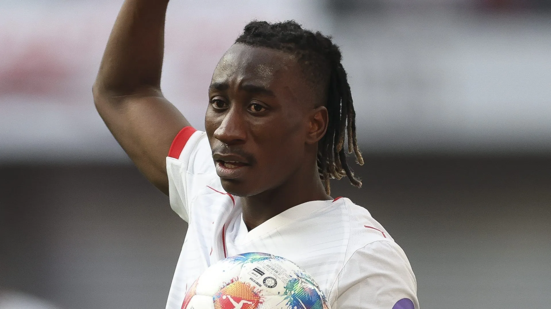 Yan Diomande, alvo de Liverpool e United