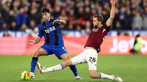 Marcos Senesi, do Bournemouth (James Fearn/Getty Images)