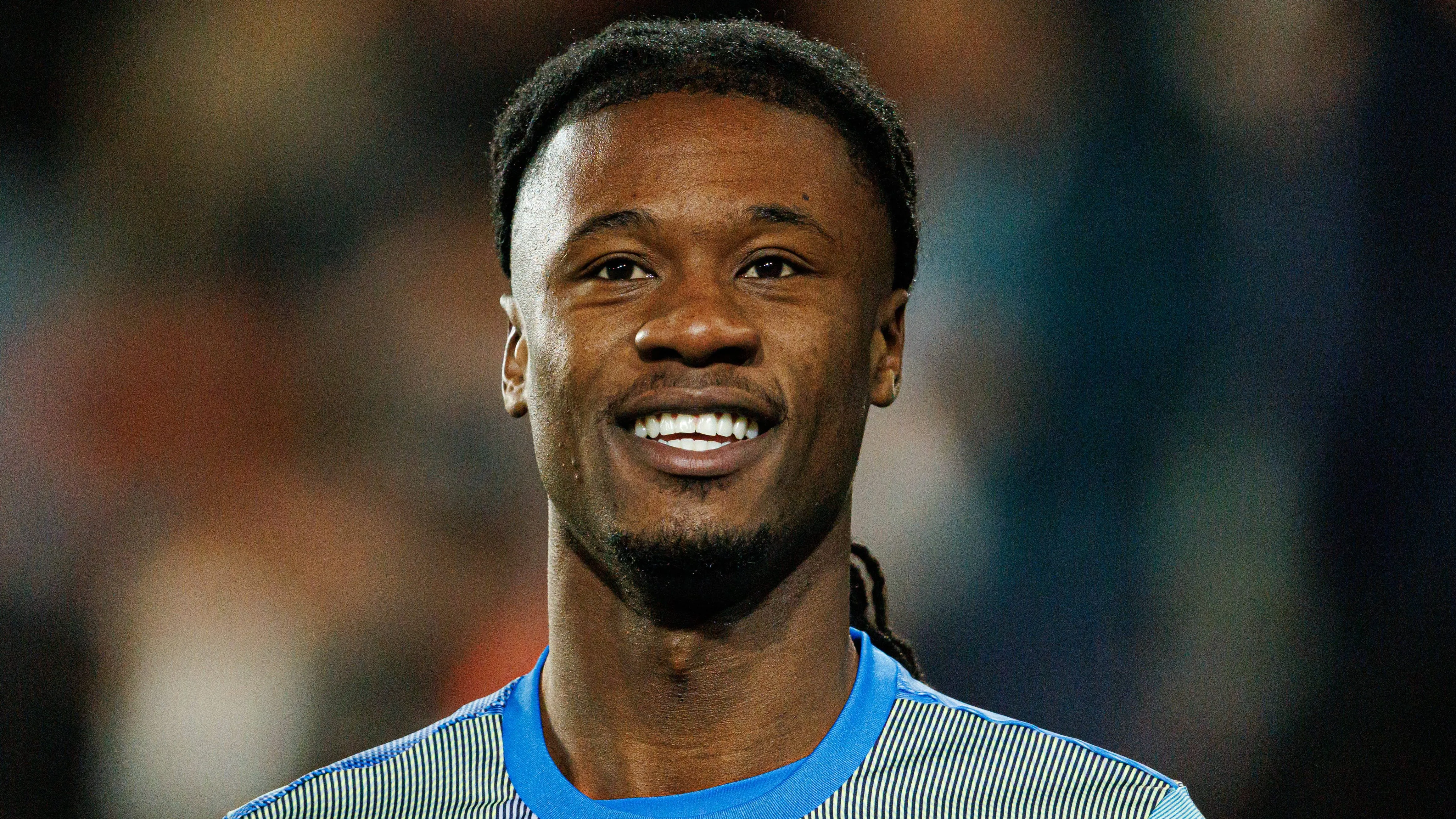 Camavinga, correndo, em campo