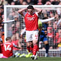 Arsenal lidera na Premier, mas risco de novo tropeço cresce