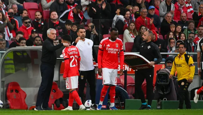 Mourinho durante 29ª rodada da Liga Portugal. Foto: IMAGO/ZUMA Press Wire