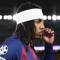 Hansi Flick testa Jules Koundé como zagueiro