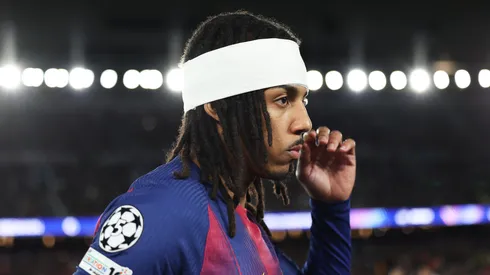 Jules Koundé pelo Barcelona. (Foto: Judit Cartiel/Getty Images)