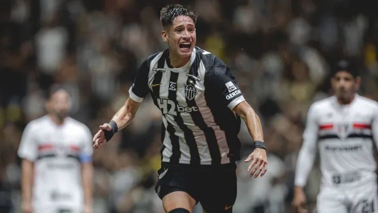 Iván Román comemorando gol pelo Atlético-MG