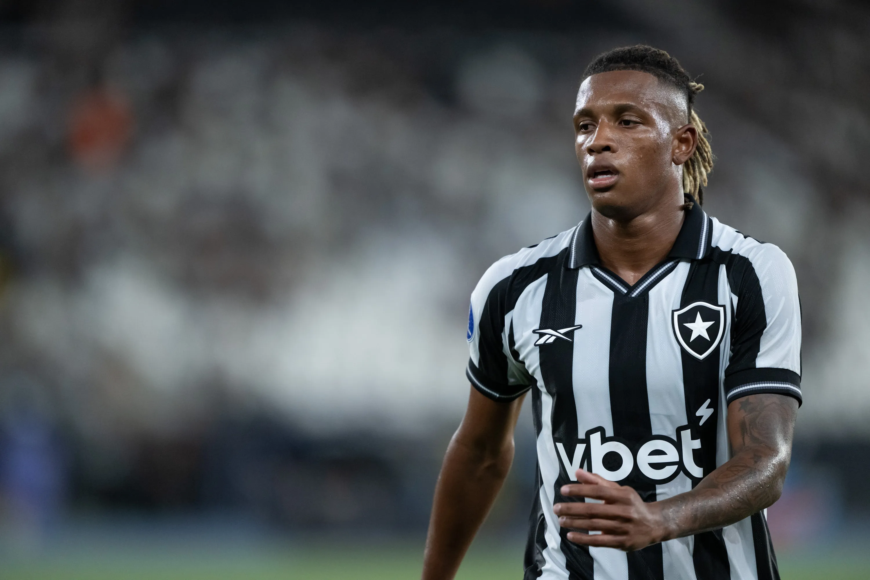 Volante Danilo se tornou prioridade do Zenit, mas ele não está tão interessado no momento. Foto: Jorge Rodrigues/AGIF