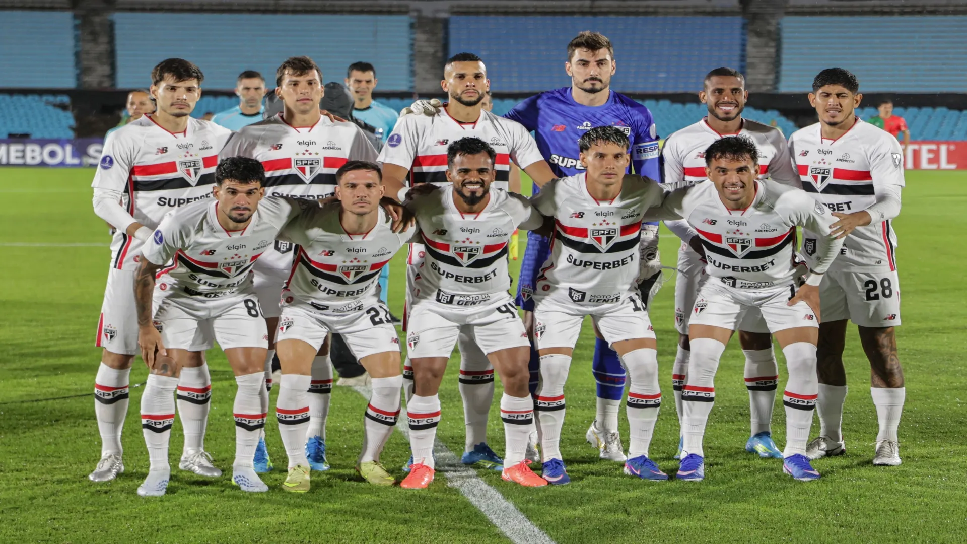 São Paulo na estreia da Sul-Americana – Ernesto Ryan/Getty Images