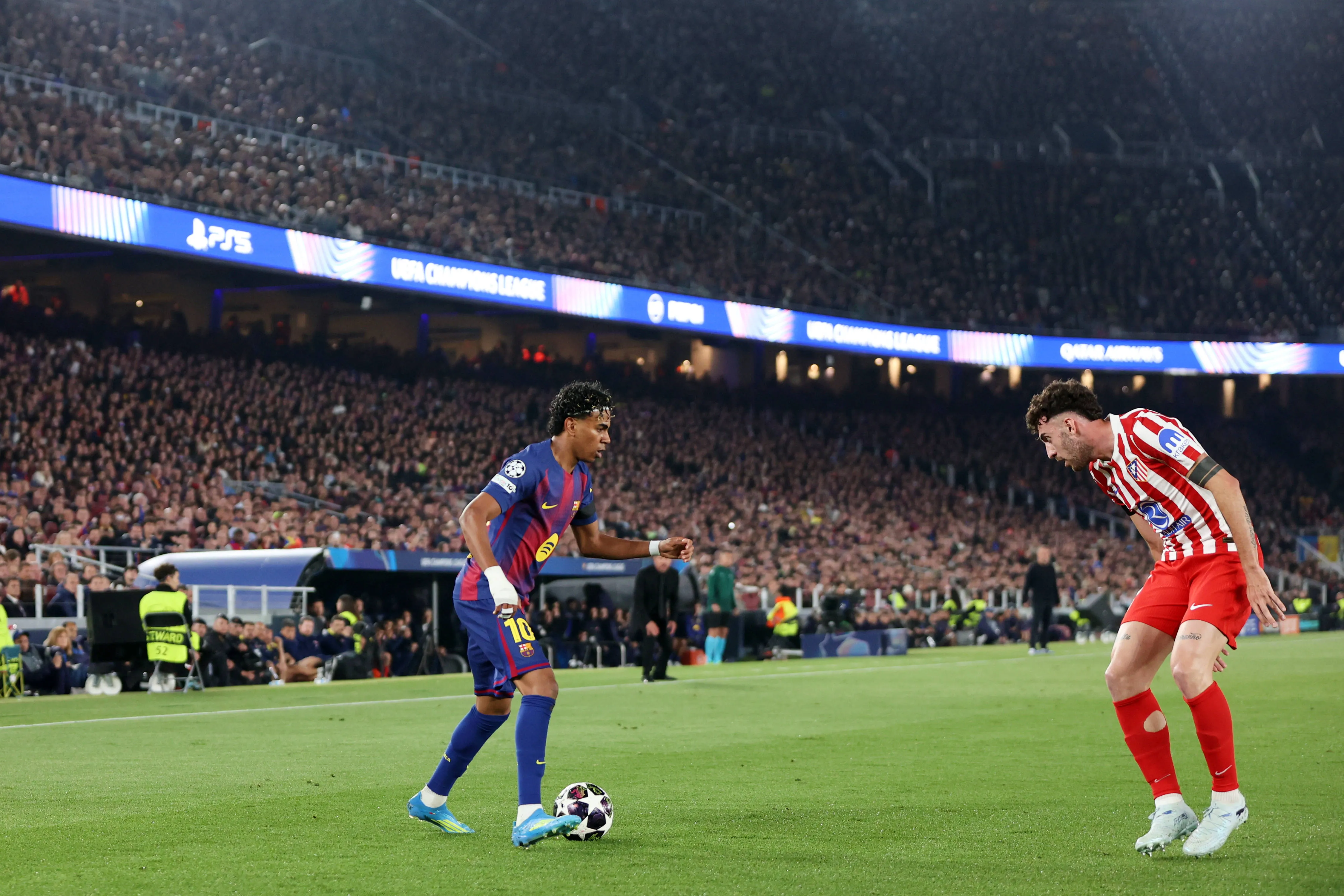 Lamine Yamal contra o Atlético de Madrid. Barcelona busca reverter o placar para avançar na Champions League. Foto: Barcelona visita o Atlético de Madrid em busca de reverter o placar na Champions League. Foto: IMAGO / ZUMA Press Wire