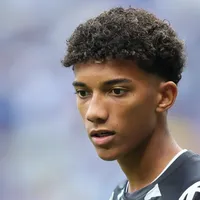 Robinho Jr. encaminha renovação com o Santos