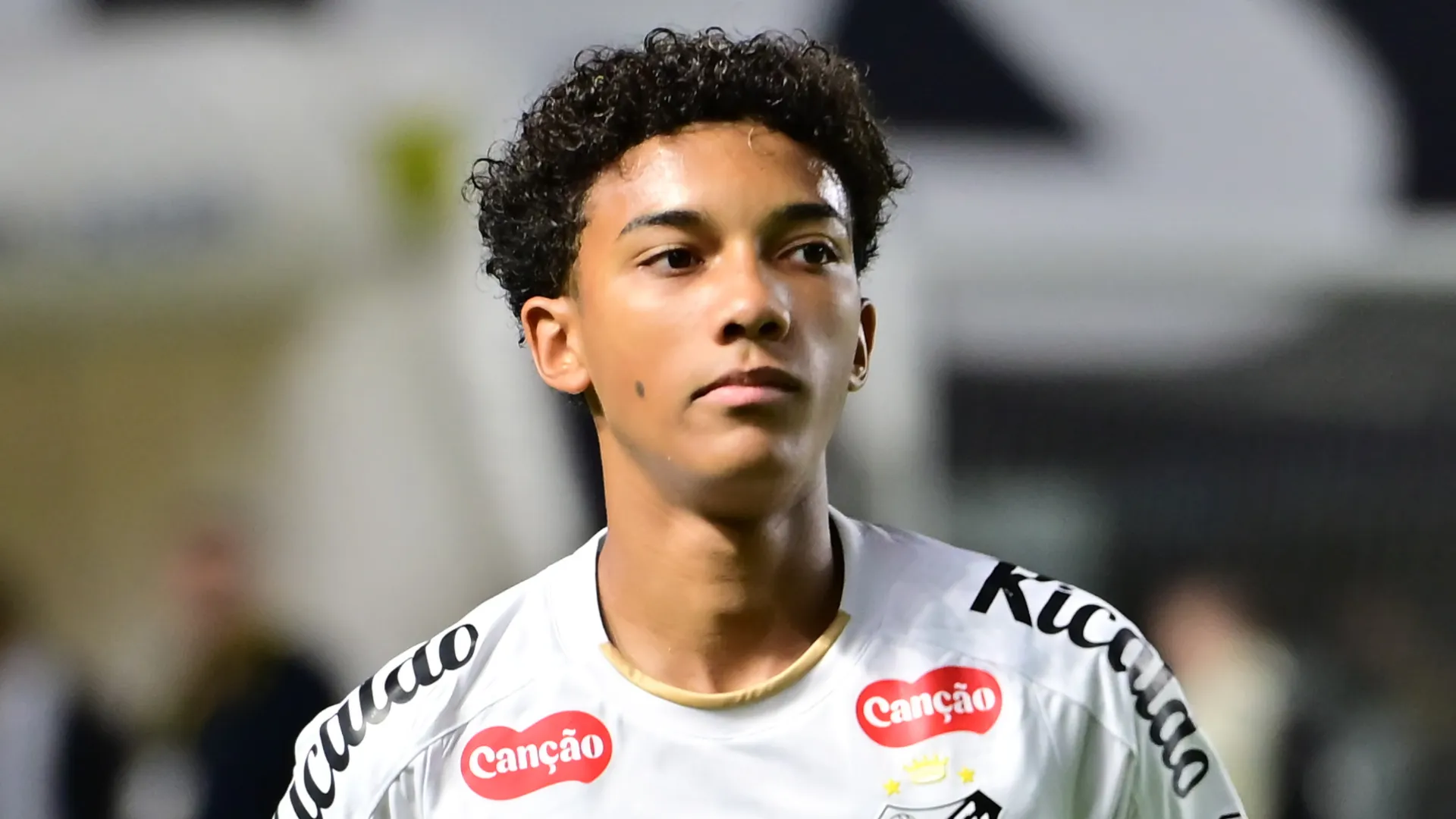 Robinho Jr. durante jogo do Santos