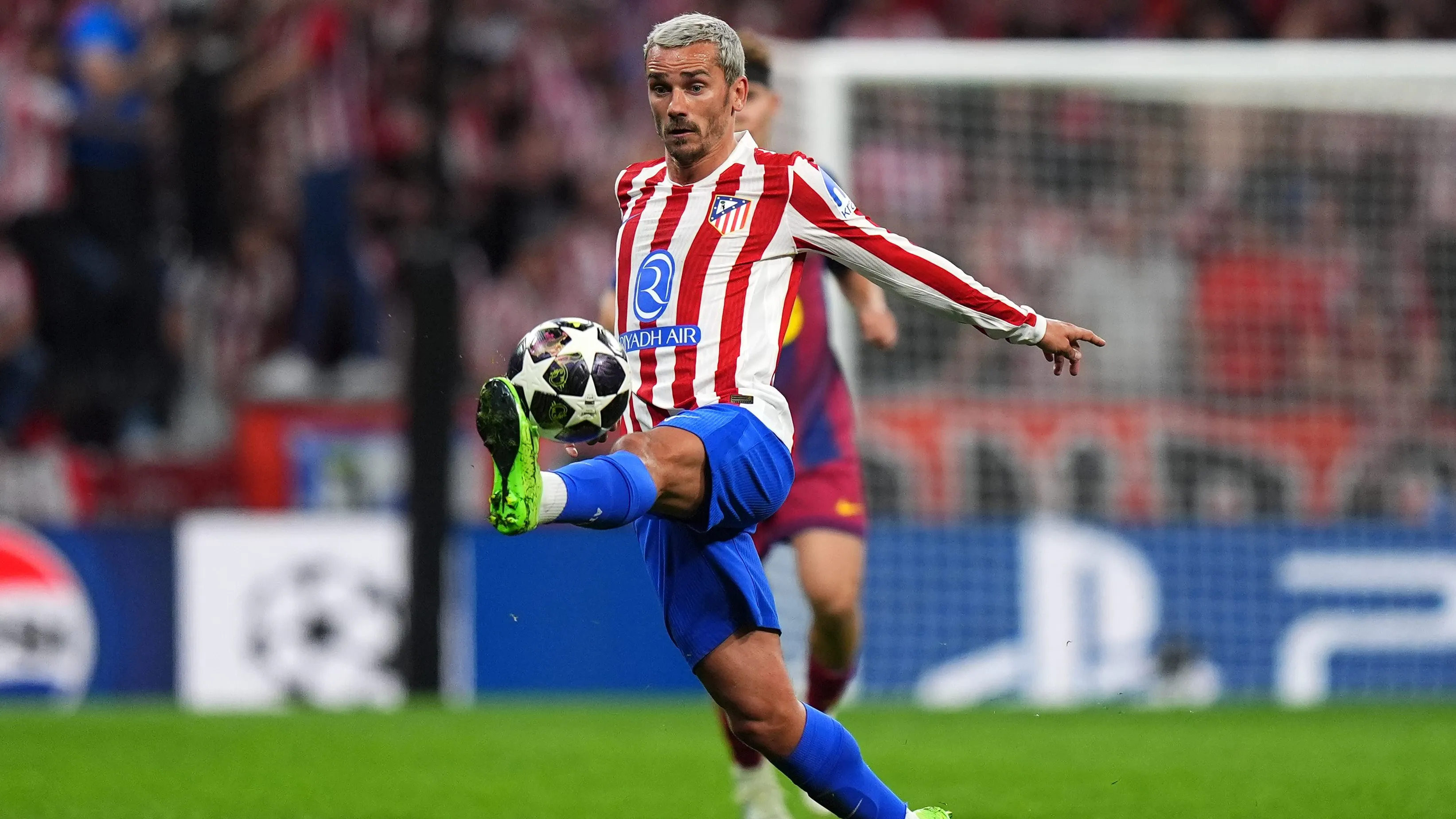 Griezmman em jogo do Atlético contra o Barcelona. Foto: Angel Martinez/Getty Images