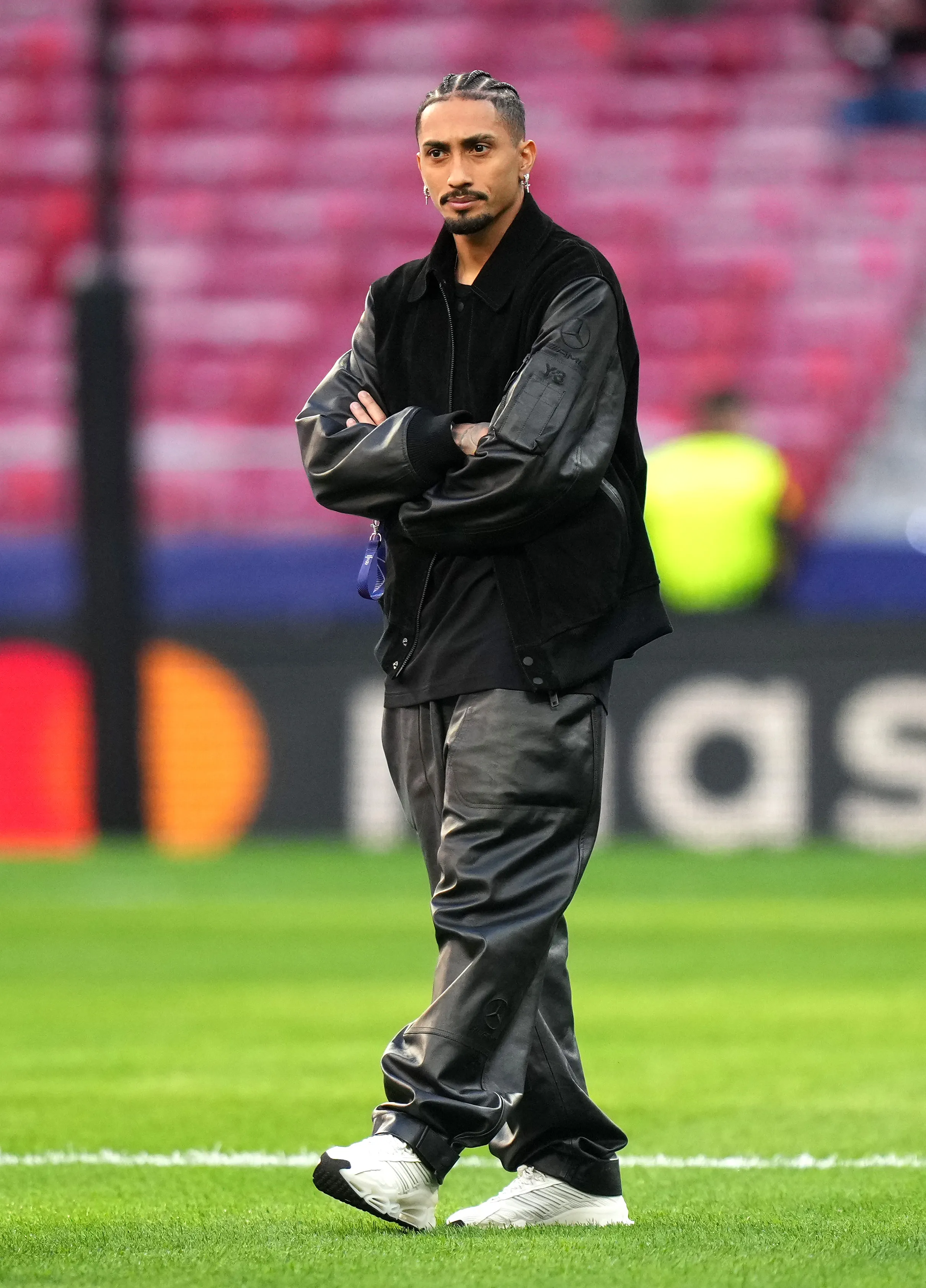 Raphinha durante pré-jogo do Barcelona. (Photo by Angel Martinez/Getty Images)