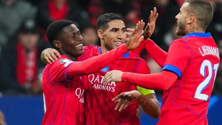 Nuno Mendes e Hakimi, do PSG. (Photo by Pau Barrena/Getty Images)