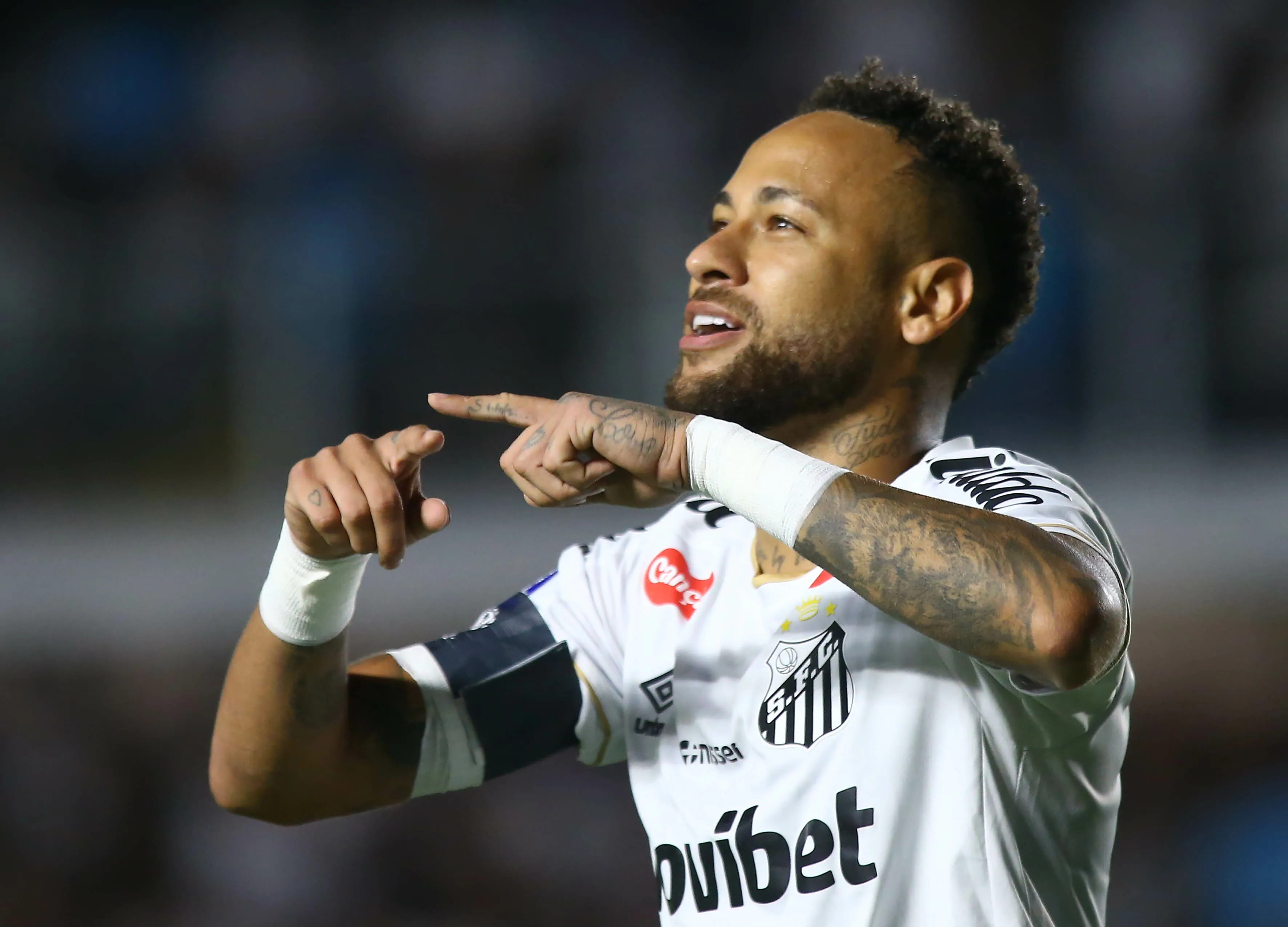 Neymar marcou o único gol do time santista contra o Recoleta e foi elogiado por portal espanhol. Foto: Mauricio De Souza/AGIF