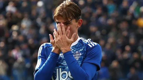 Nico Paz em campo com as cores do Como 1907. Foto: Marco Luzzani/Getty Images