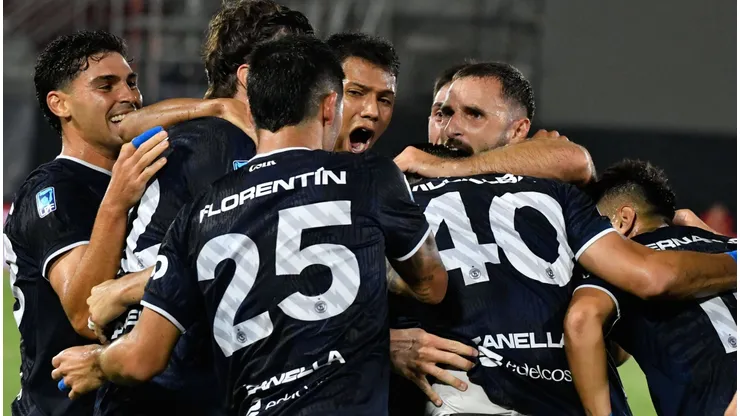 Maracanã recebe duelo com impacto direto no grupo da Libertadores. Foto: IMAGO / Fotobaires