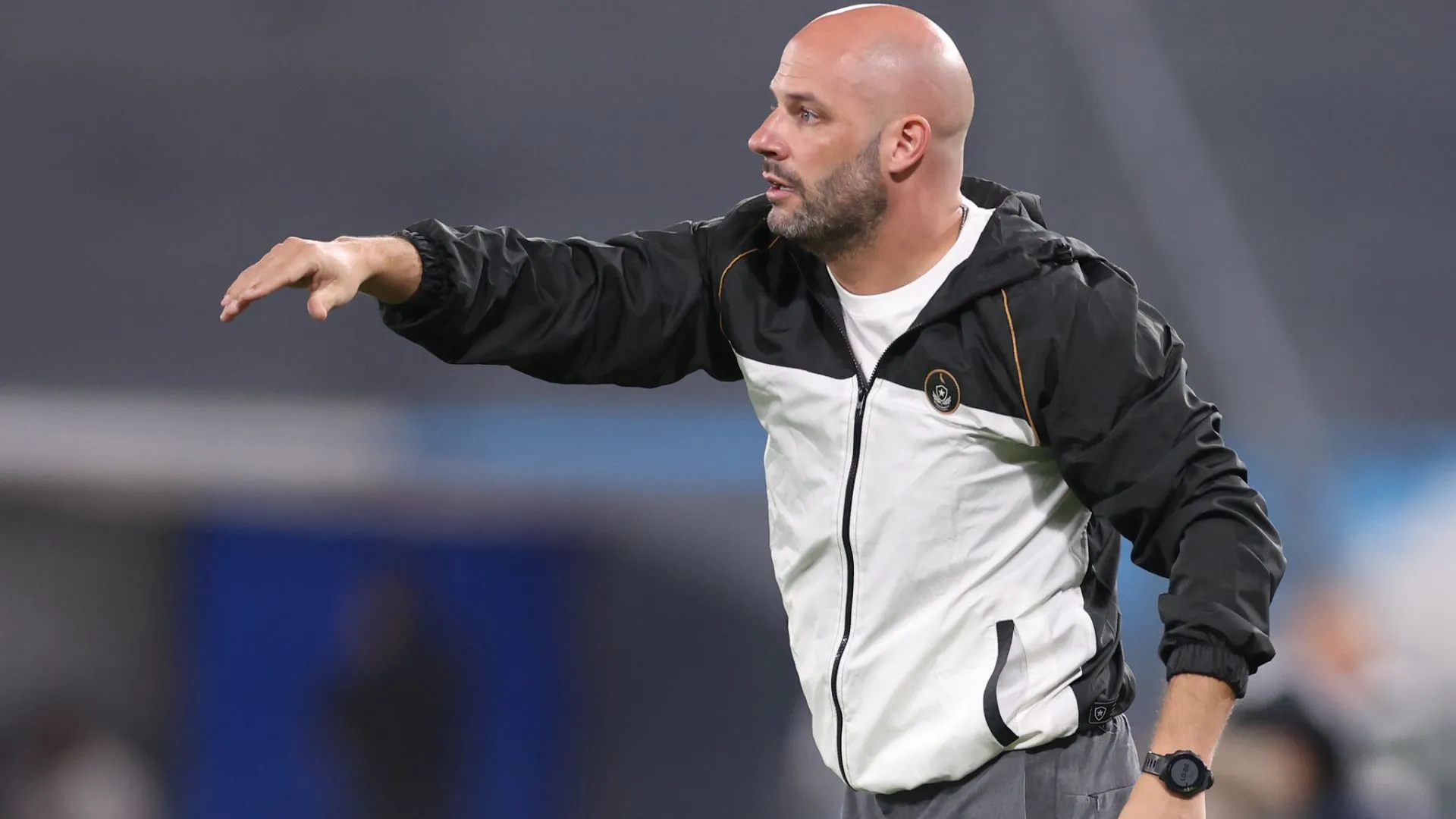 O técnico do Botafogo, Franclim Carvalho, elogiou Adrián Martínez, goleador do Racing (foto: Vitor Silva/BFR)