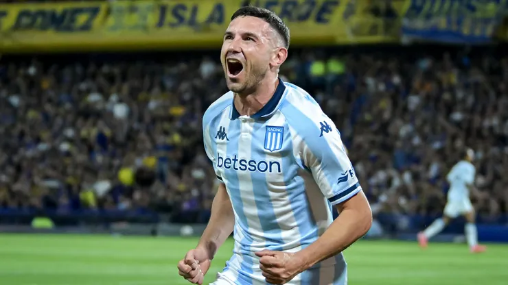 Adrián Martínez fez gol no jogo entre Racing e Botafogo