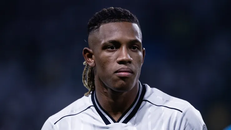 Zenit faz oferta por Danilo. Foto: Ettore Chiereguini/AGIF