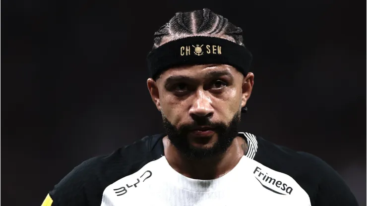 Nicola aponta saída de Depay do Corinthians após a Copa do Mundo. Foto: Marcello Zambrana/AGIF