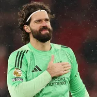 Liverpool vê Alisson balançado com a Juventus mesmo após renovação