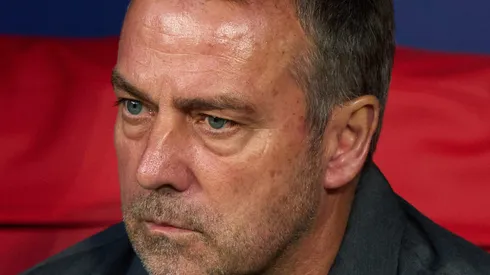 Barcelona e Hansi Flick adiam renovação após eliminação para o Atlético de Madrid na Champions League. (Foto: Angel Martinez/Getty Images)