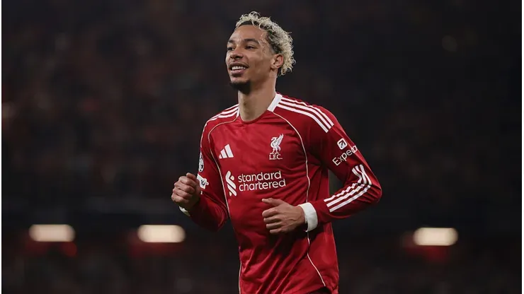 Ekitiké em campo pelos Reds (Michael Regan/Getty Images)