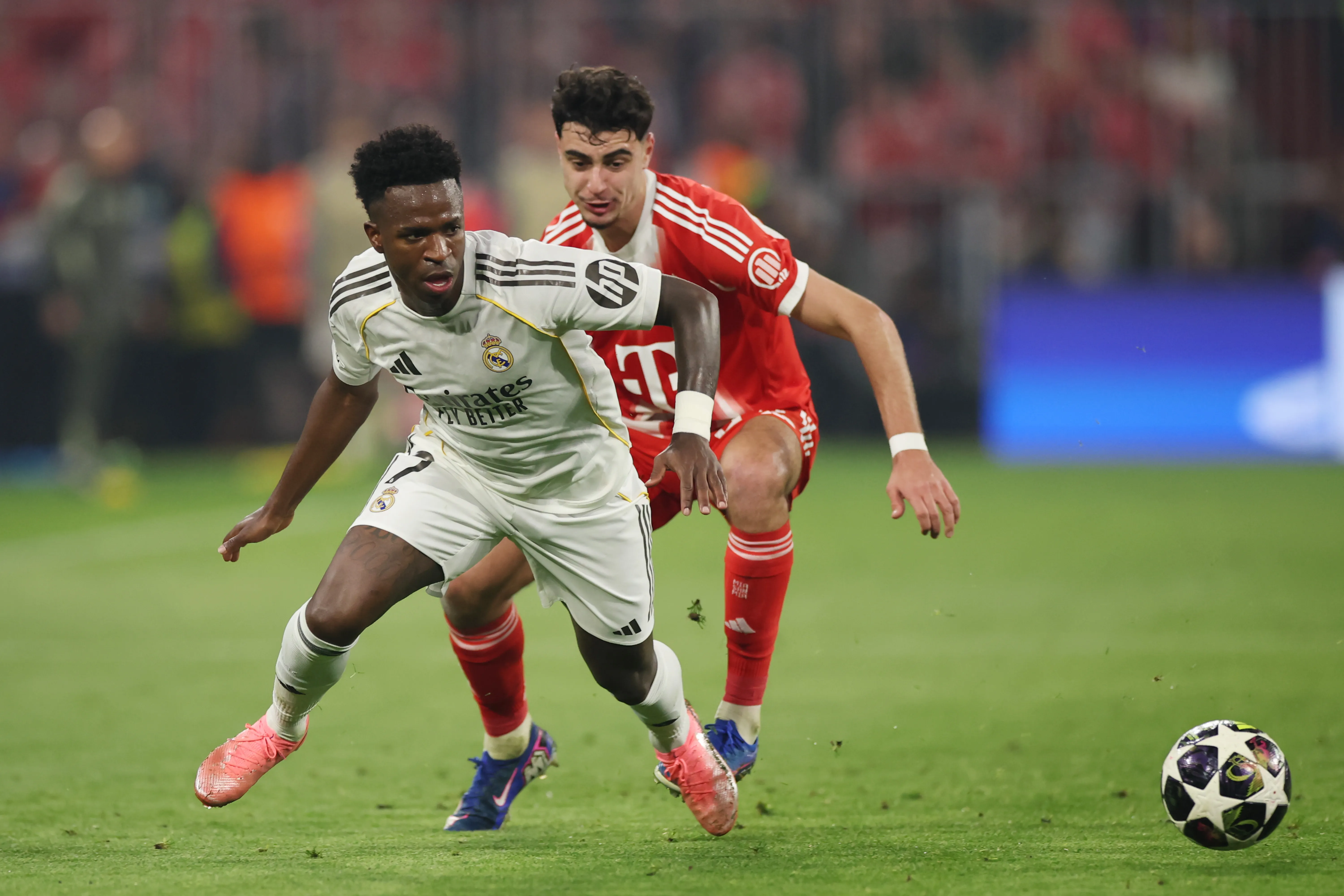 Vini Jr x Bayern de Munique. Foto: Alex Grimm/Getty Images