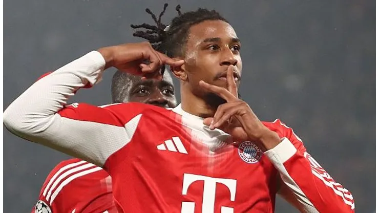 Michael Olise, do Bayern de Munique é apontado como um dos melhores para vencer a Bola de Ouro.(Foto: Marco Luzzani/Getty Images)