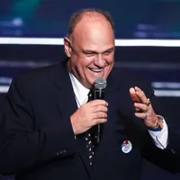 Real Madrid publica homenagem para Oscar Schmidt, ídolo do basquete