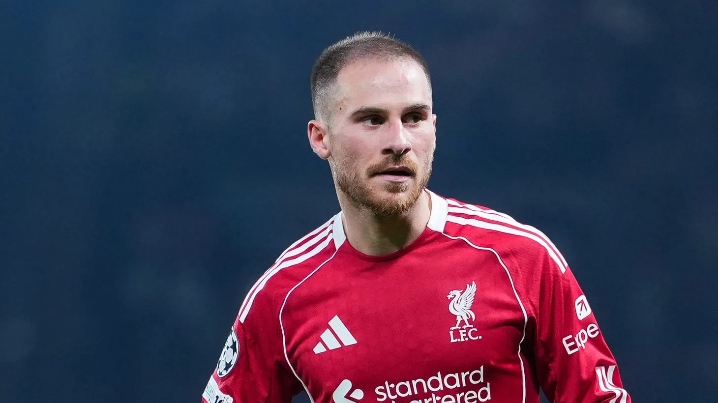 Mac Allister, alvo do Real Madrid, jogando pelo Liverpool