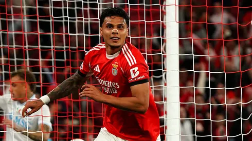 Richard Ríos, do Benfica, é procurado pelo Fulham após interesse do Manchester United. (Foto: Gualter Fatia/Getty Images)