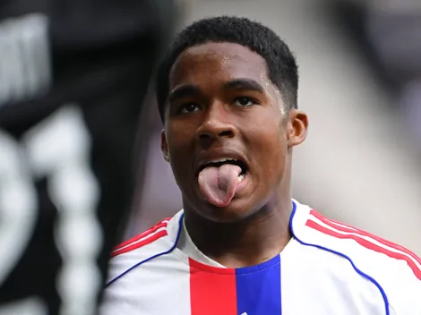 Lyon enfrenta o PSG em Paris