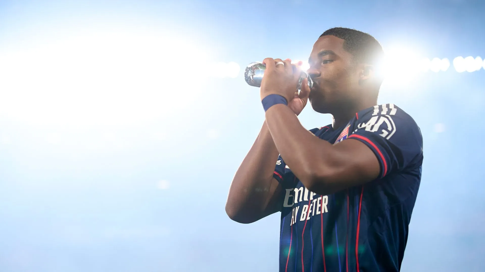 Com Endrick em campo, o Lyon somou mais três pontos no Campeonato Francês (foto: Jose Manuel Alvarez Rey/Getty Images)