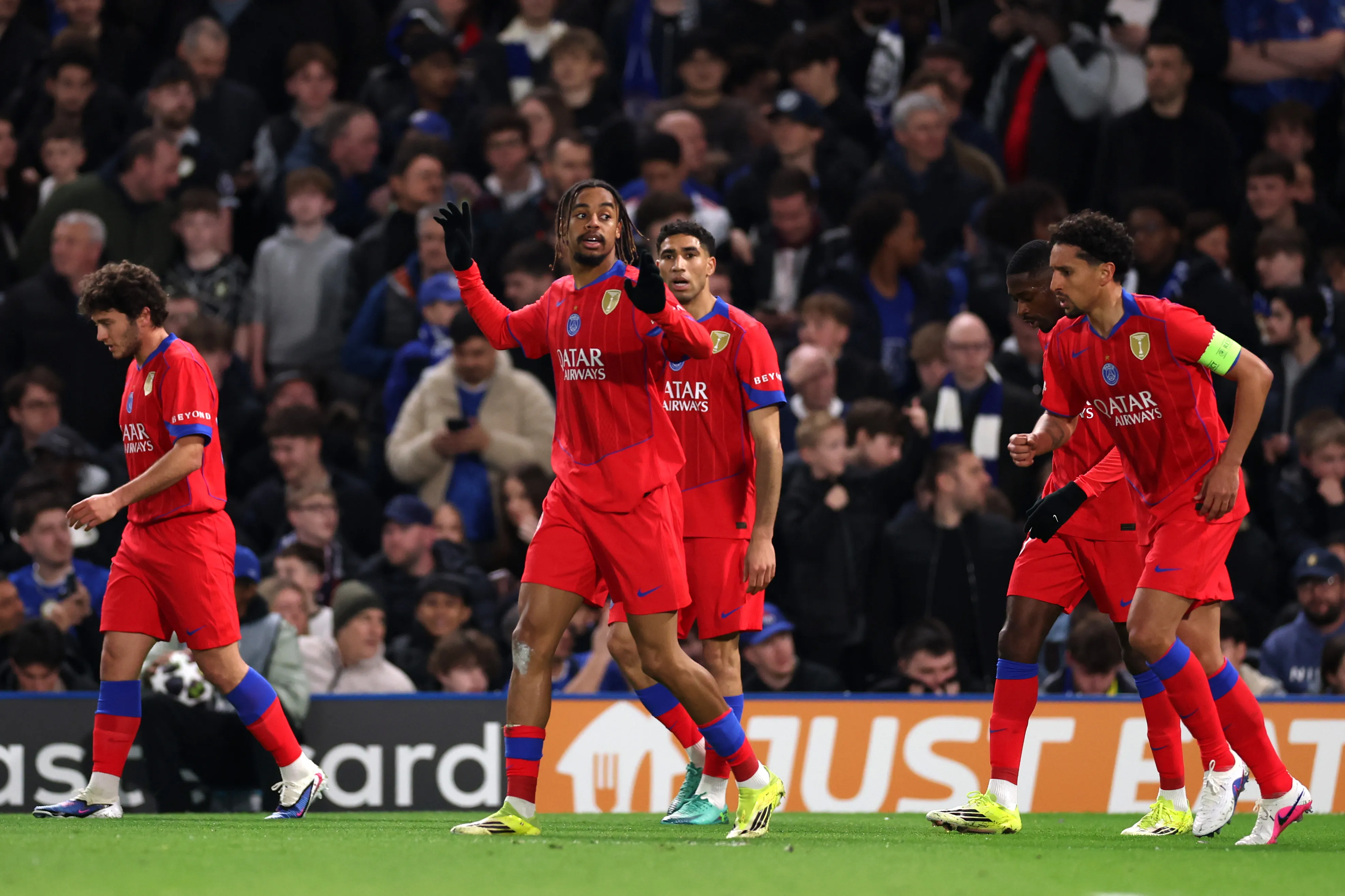 Barcola em jogo do PSG contra o Chelsea. Foto: Ryan Pierse/Getty Images