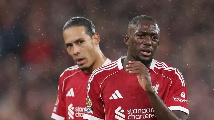 ´Van Dijk e Konaté (Michael Regan/Getty Images)