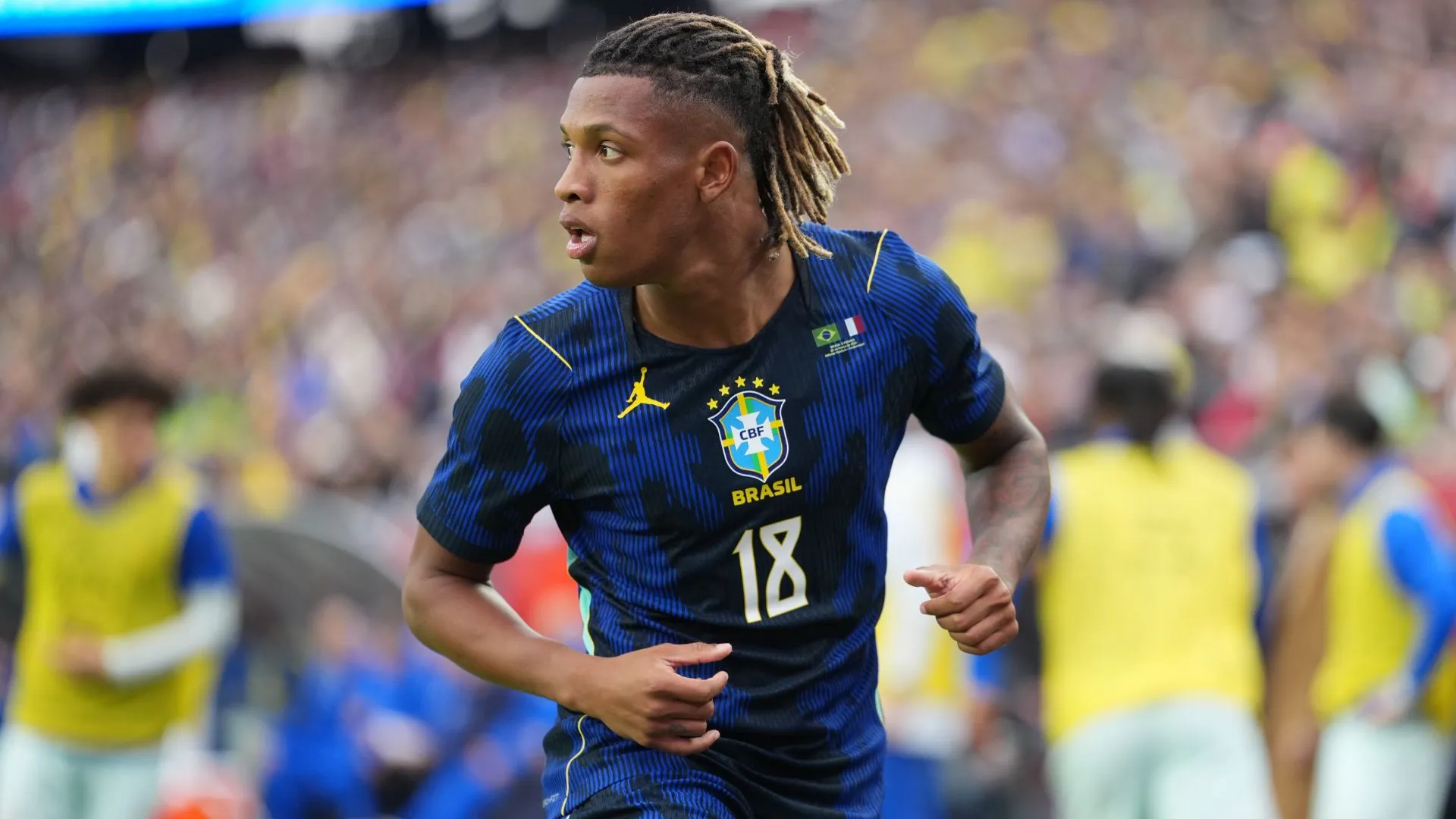 Danilo disputou amistosos pelo Brasil antes da Copa do Mundo (foto: Michael Owens/Getty Images)