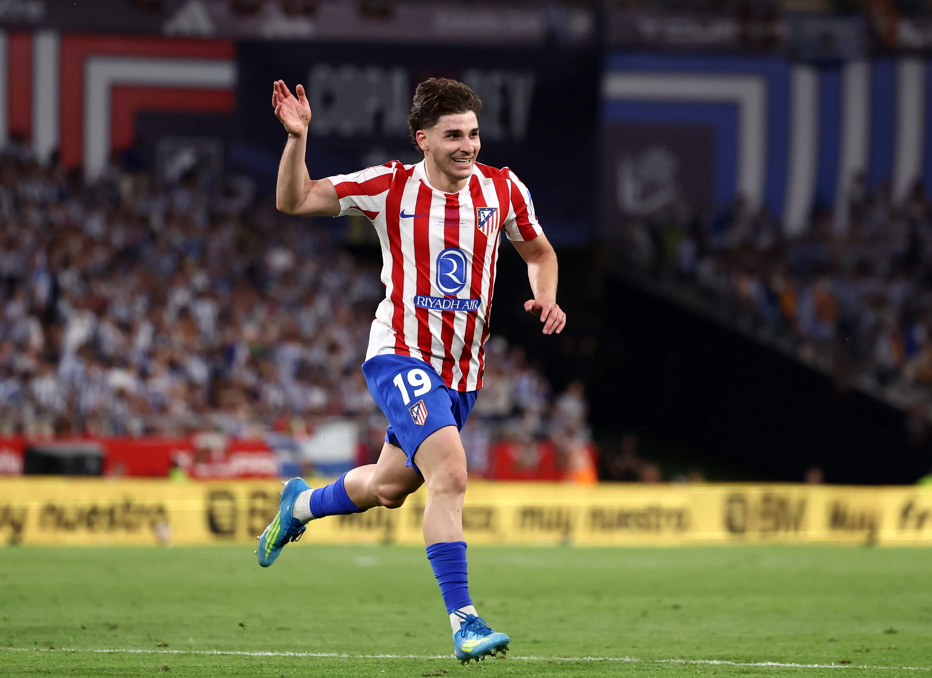 Alvarez comemora gol pelo Atlético de Madrid. Foto: Fran Santiago/Getty Images