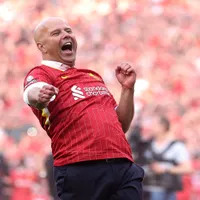 Liverpool deve manter Slot para próxima temporada, segundo TV inglesa