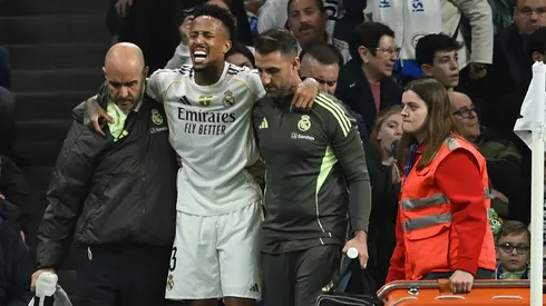Éder Militão sofre nova lesão em Real Madrid x Alavés e gera preocupação em Ancelotti para a Copa do Mundro. (Foto: Denis Doyle/Getty Images)