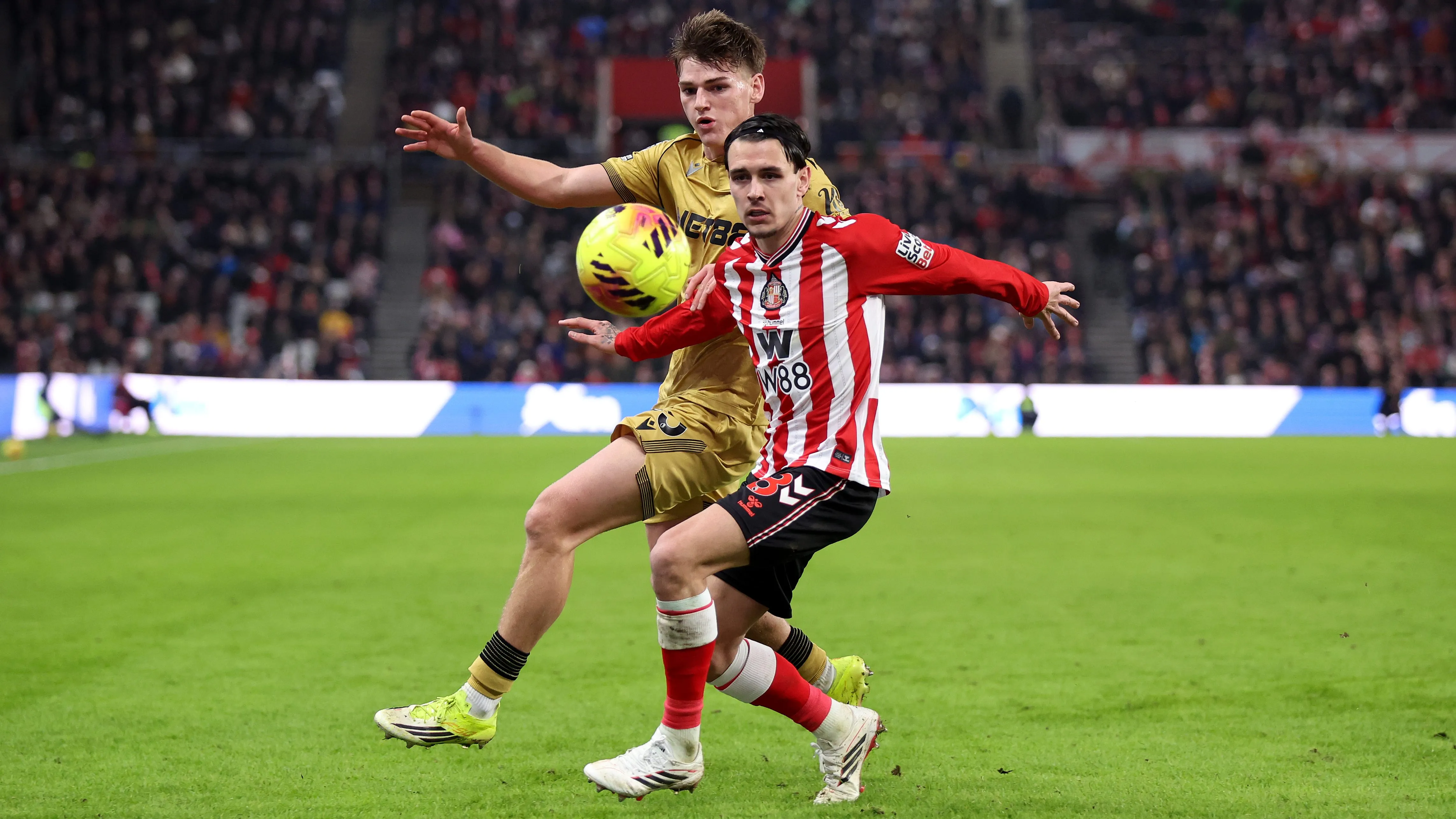 Enzo Le Fée, alvo do Liverpool, em jogo do Sunderland. Foto: George Wood/Getty Images
