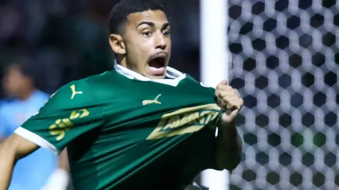 Zenit e Palmeiras chegam a acordo de R$ 88 milhões envolvendo Riquelme Fillipi, mas jogador diz não aos russos. Foto: Marco Miatelo/AGIF