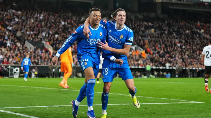 Álvaro Carreras e Mbappé - Photo by Aitor Alcalde/Getty Images