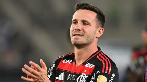 Saúl Ñíguez com a camisa do Flamengo. (Foto: Rodrigo Valle/Getty Images)
