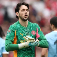 Liverpool avança pela contratação de James Trafford, do Manchester City