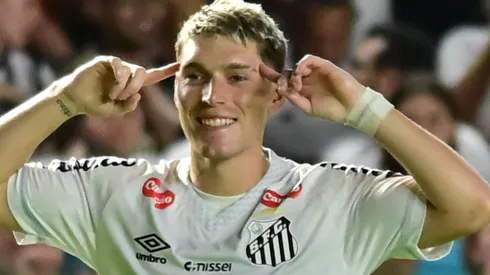 Desejado pelo Boca Juniors, Benjamín Rollheiser é colocado à venda pelo Santos . Foto: Jota Erre/AGIF
