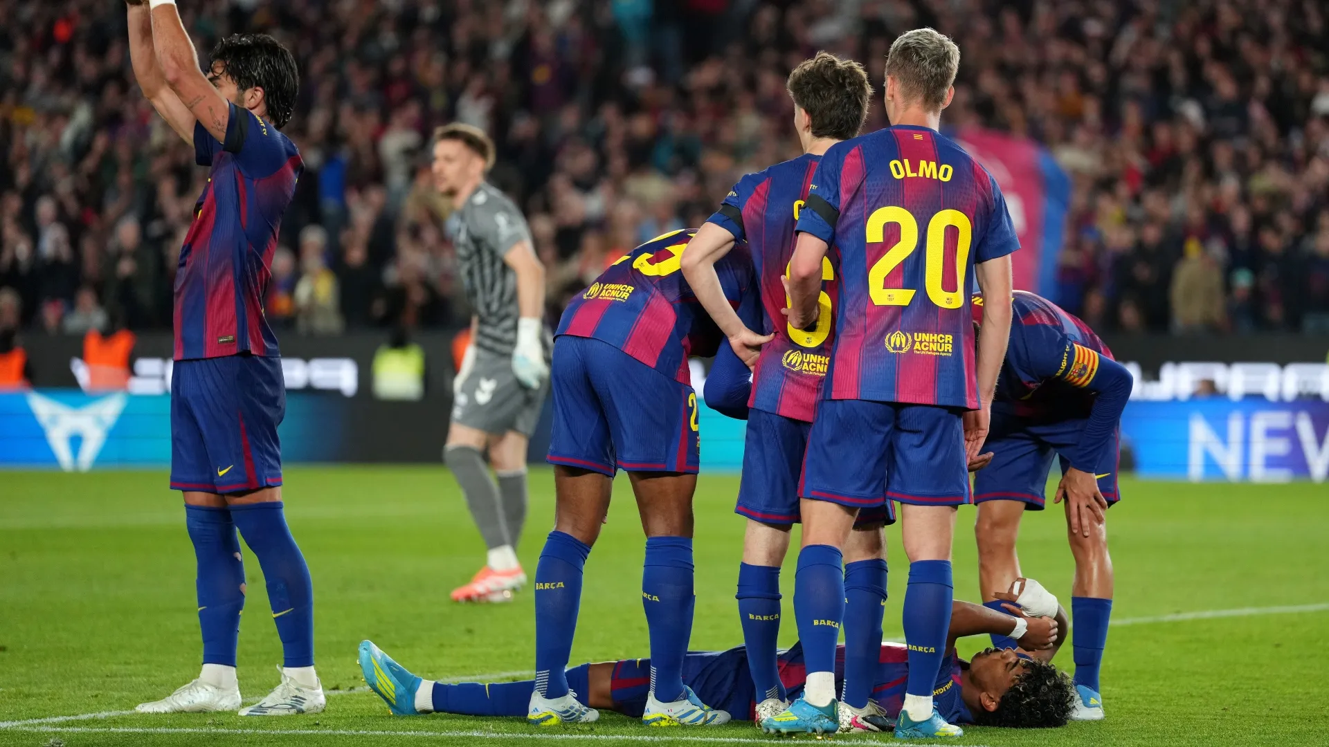 Lamine Yamal sofre lesão no Barcelona (Alex Caparros/Getty Images)