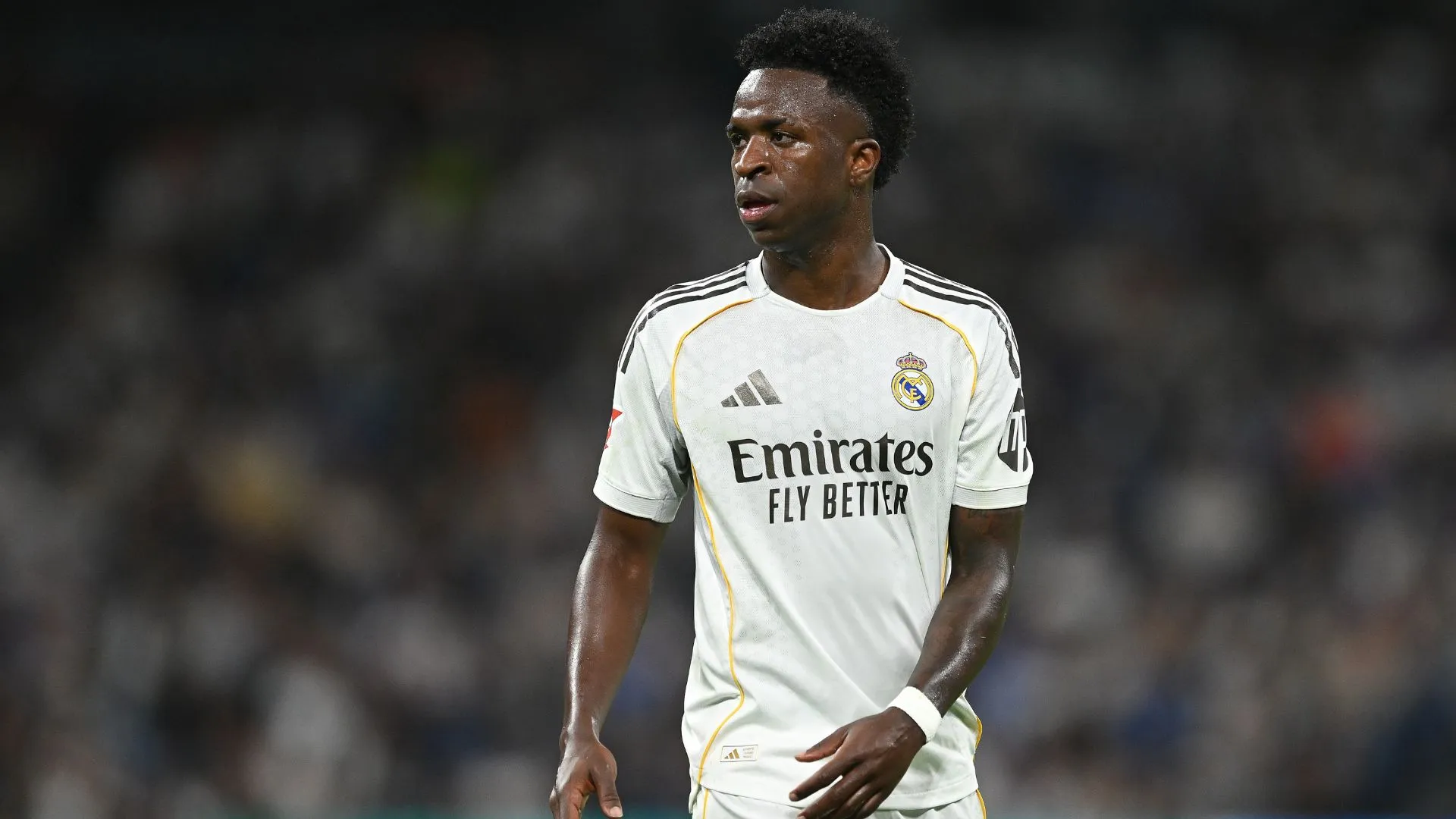 Vini Jr. será titular em Betis x Real Madrid (foto: Denis Doyle/Getty Images)